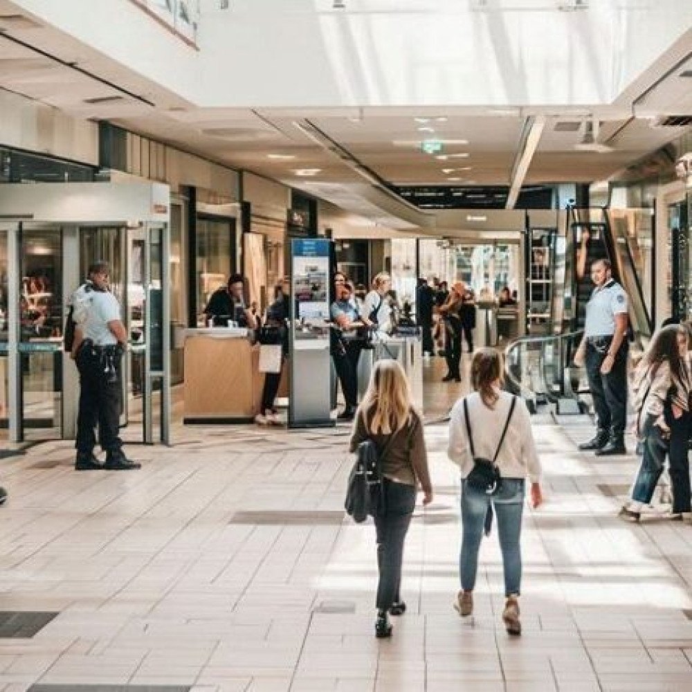 Établissements recevant public, talkie walkie location pour coordination permanente et sécurité visiteurs
