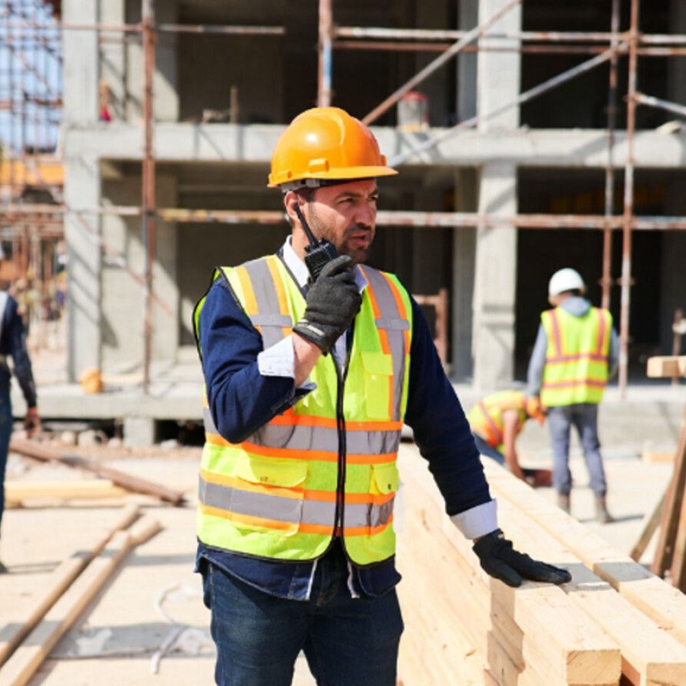 Chef de chantier coordination location talkie walkie BTP site industriel production