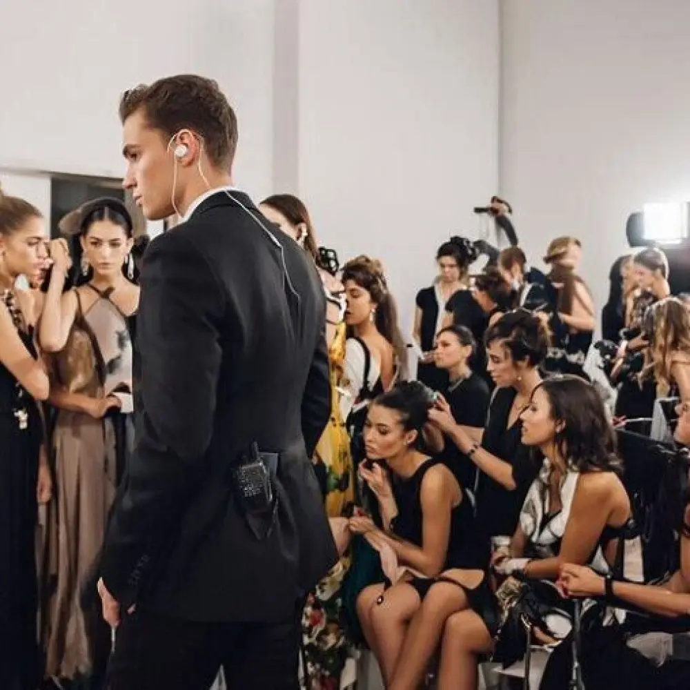 Discreet lightweight walkie-talkie rental for fashion shows and audiovisual events