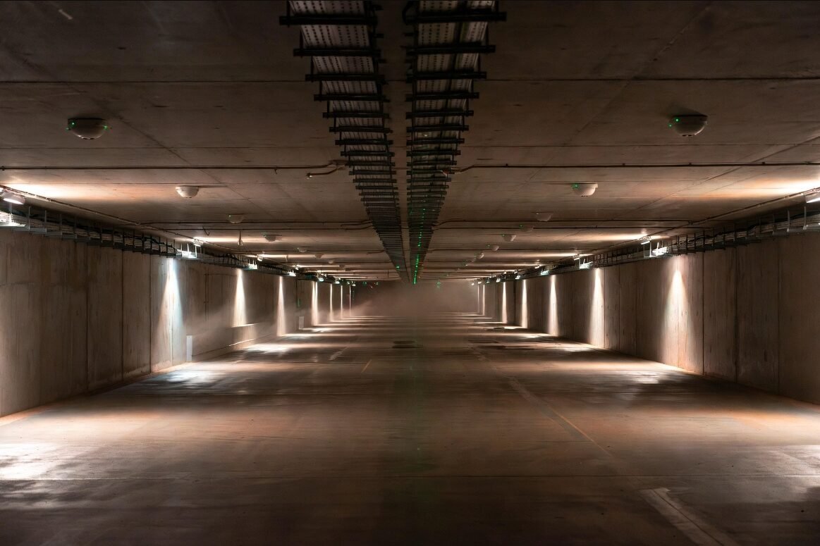 Infrastructure WiFi souterraine pour communication intramuros par talkie-walkie